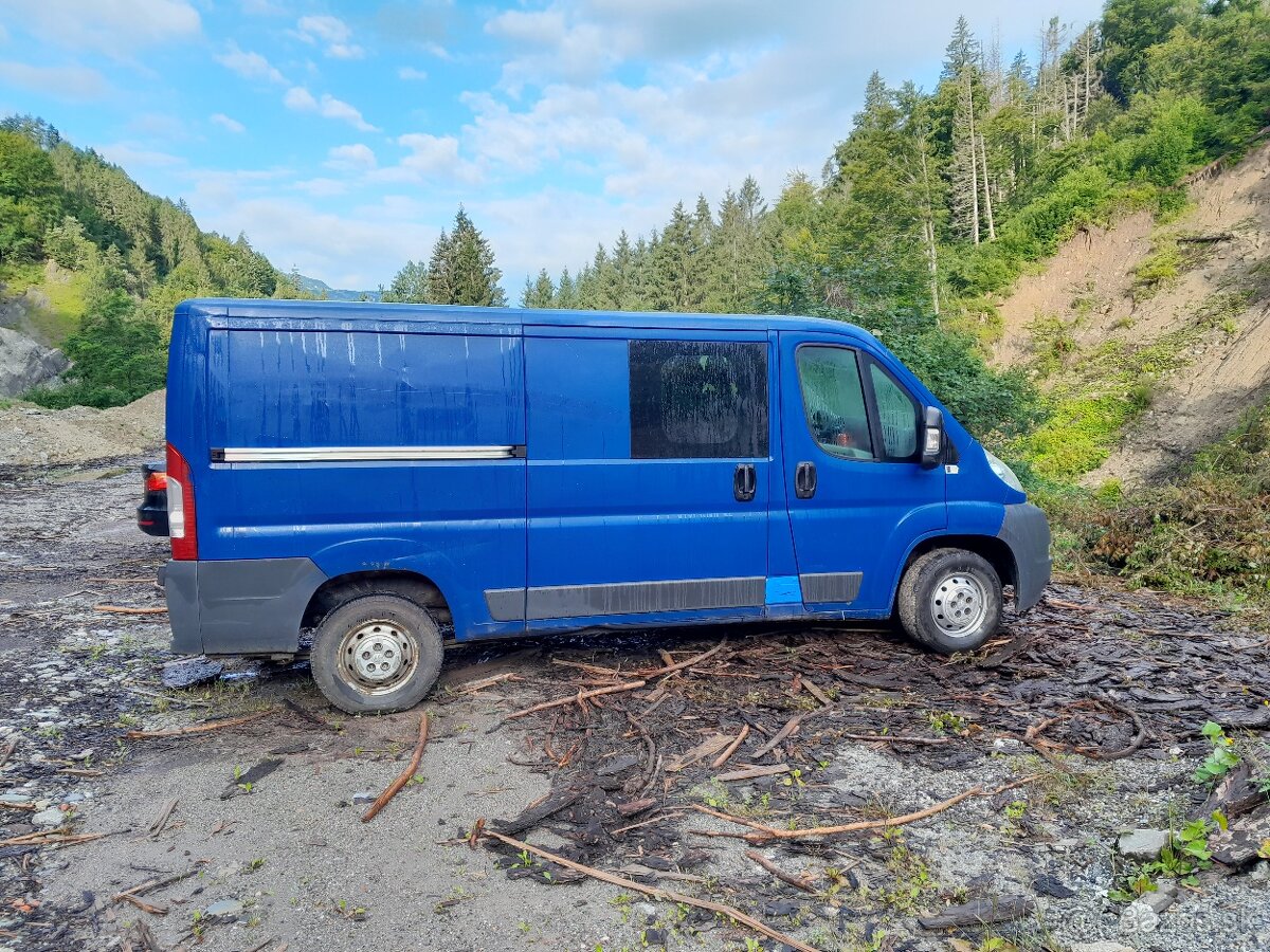 Predám Peugeot boxer 2,2 D