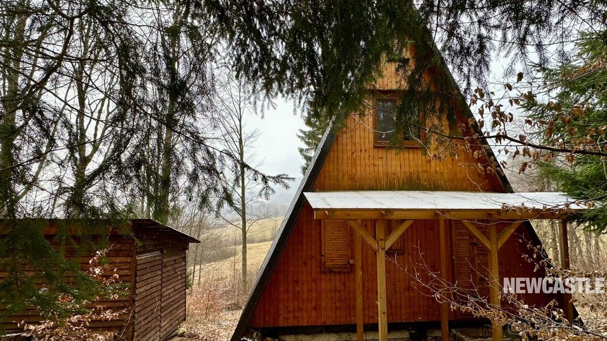 NEWCASTLE⏐PREDAJ - 3-izbová chata, Tajov