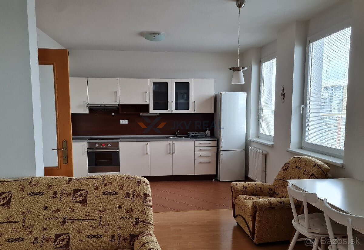 2izbový byt s 2 balkónmi na prenájom v Karlovej Vsi, možnost