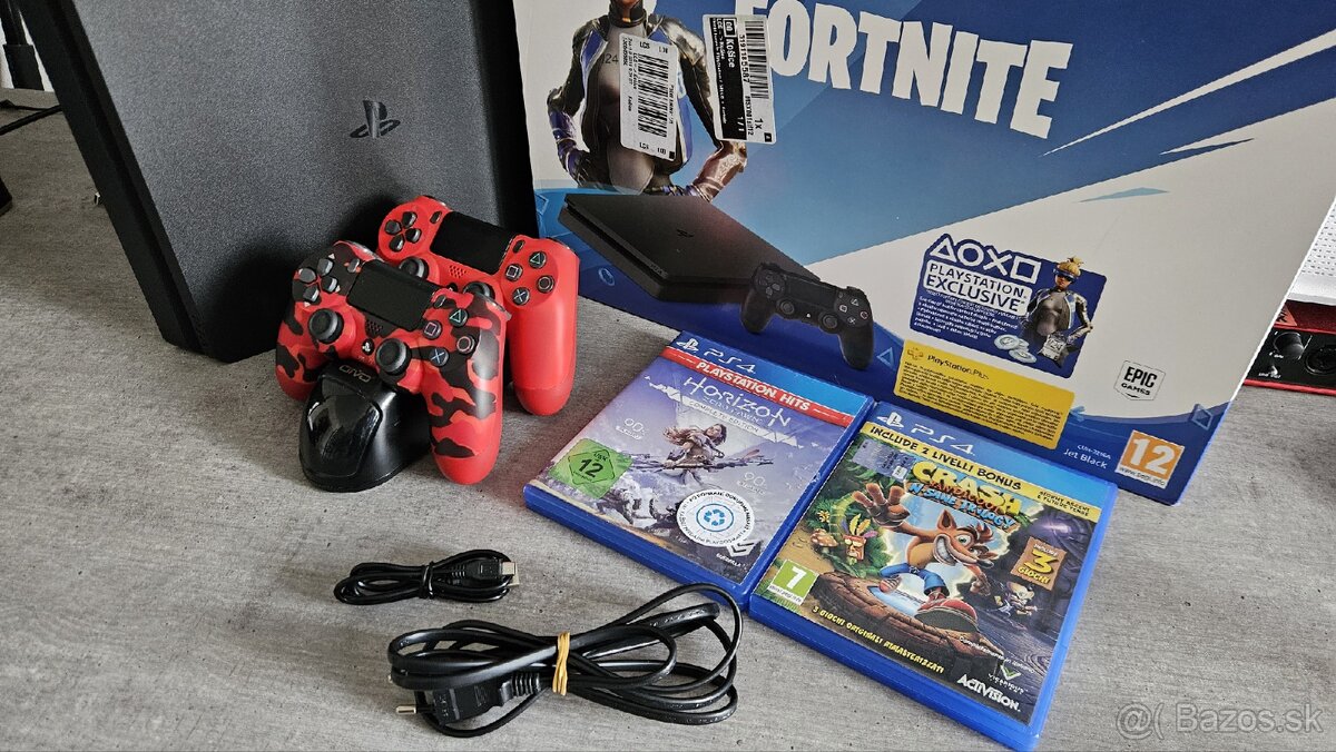 Ps4 SliM + 2x ovládač + 2x hra