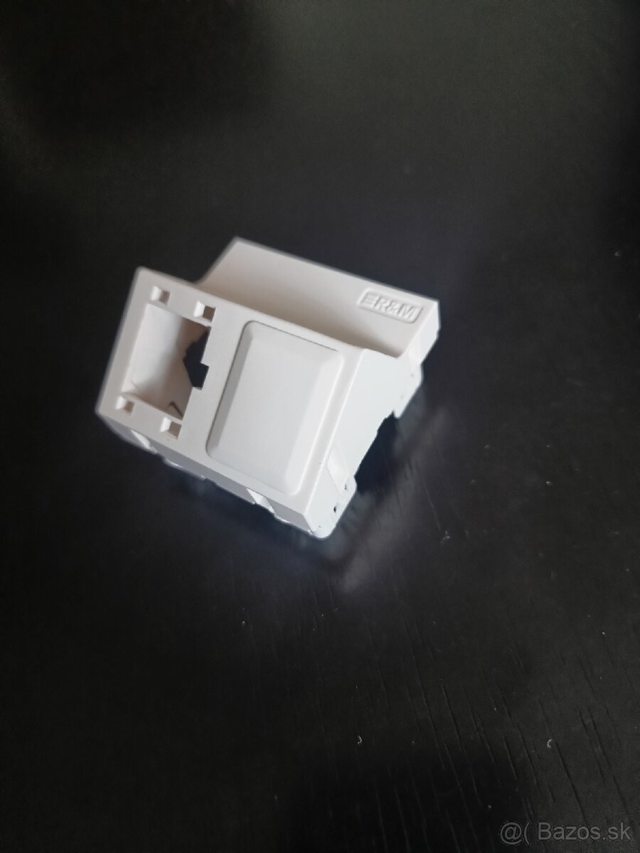 R&M podlahová / do žľabu, pre 2xRJ45, 45x45 mm