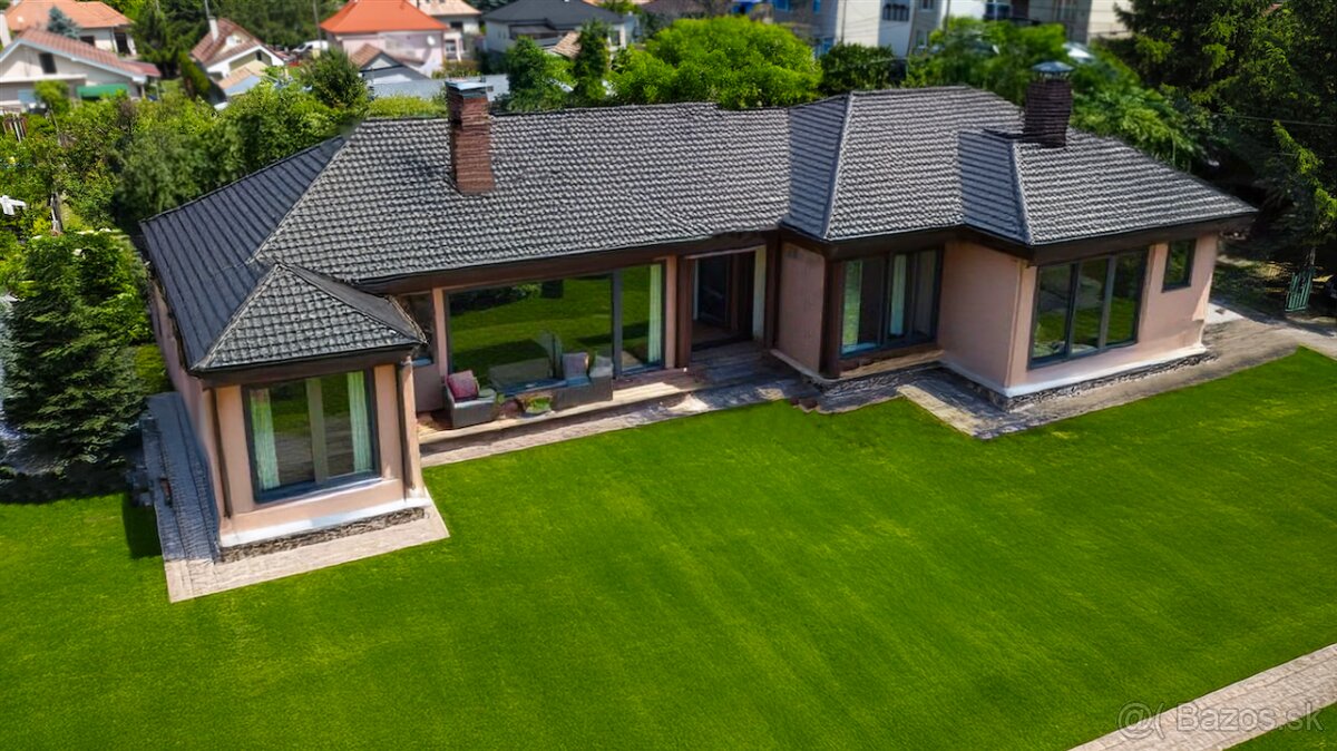 VYDRANY RODINNÝ DOM NA 1760M2 POZEMKU