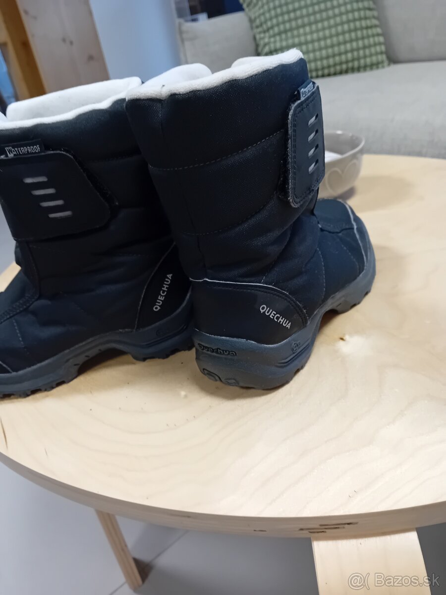 Nepremokavé topánky Decathlon, zn. QUECHA