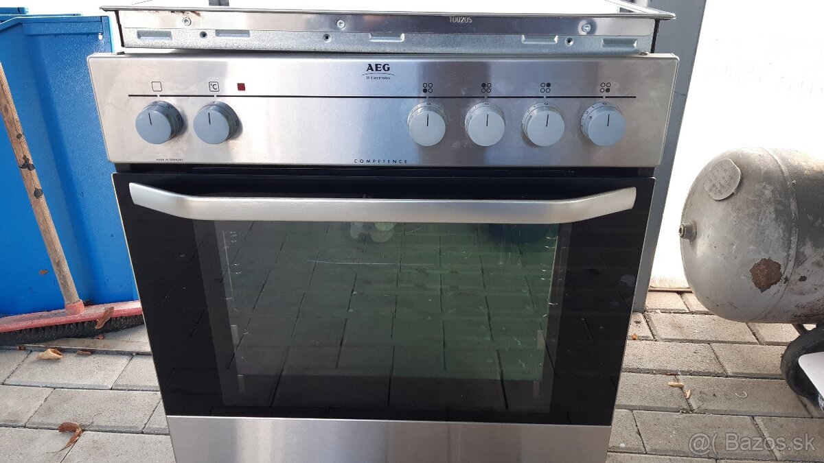 Predam vstavany sporak AEG-Elektrolux