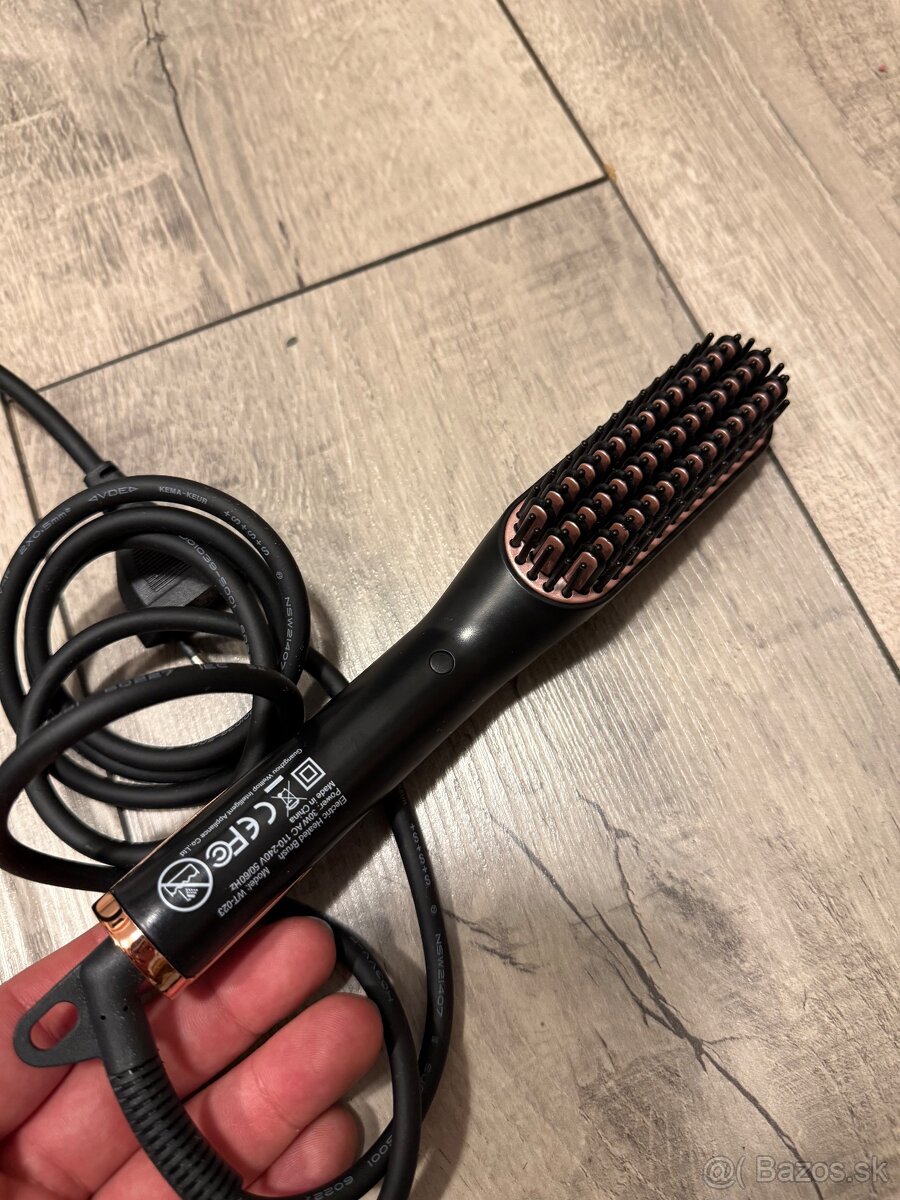 Žehlička na vlasy/bradu