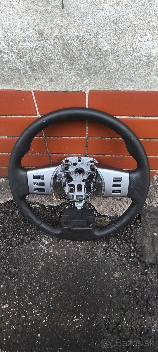 Volant Pathfinder,Navara