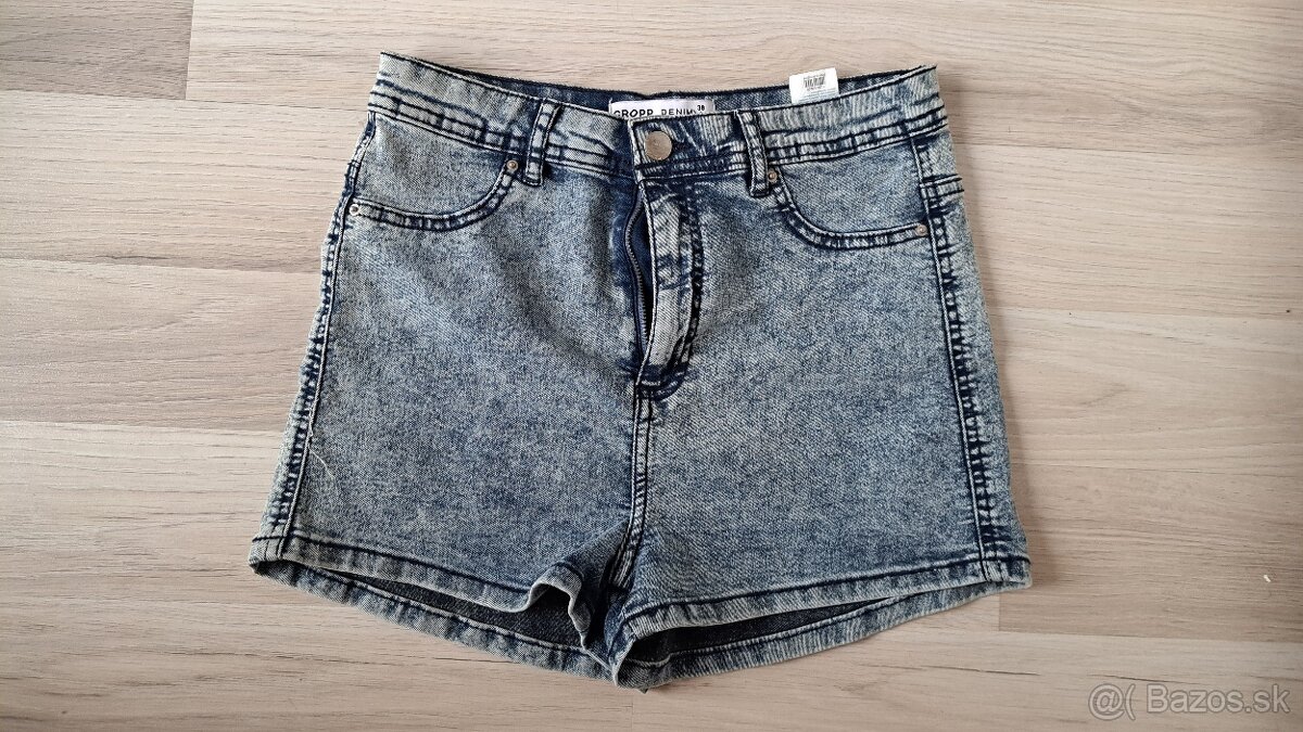 Damske kratasy Cropp
