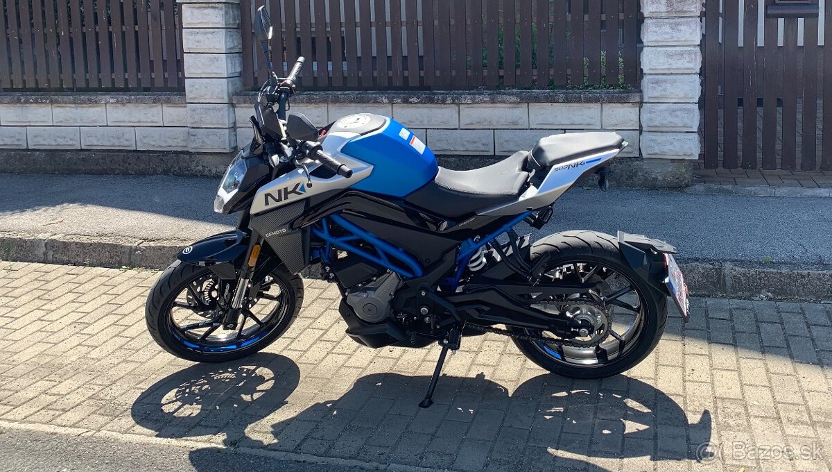Motocykel CF Moto 300NK 2024