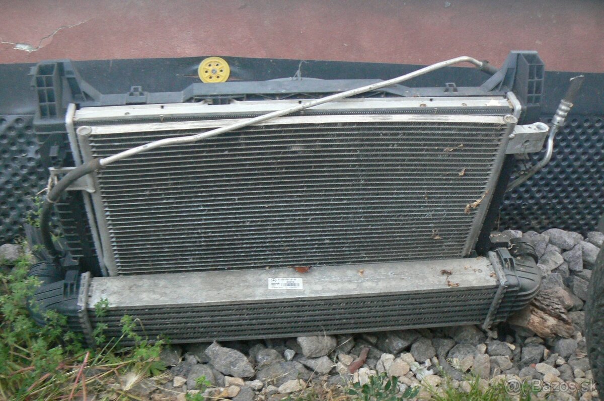 Mercedes w169 stena chladičov+vrtula