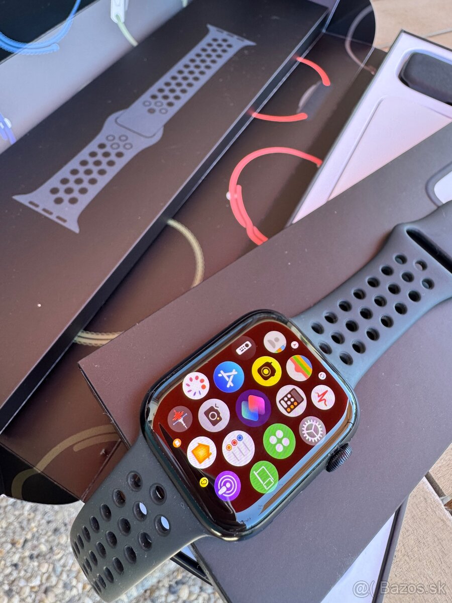 Apple Watch 7 45mm Nike