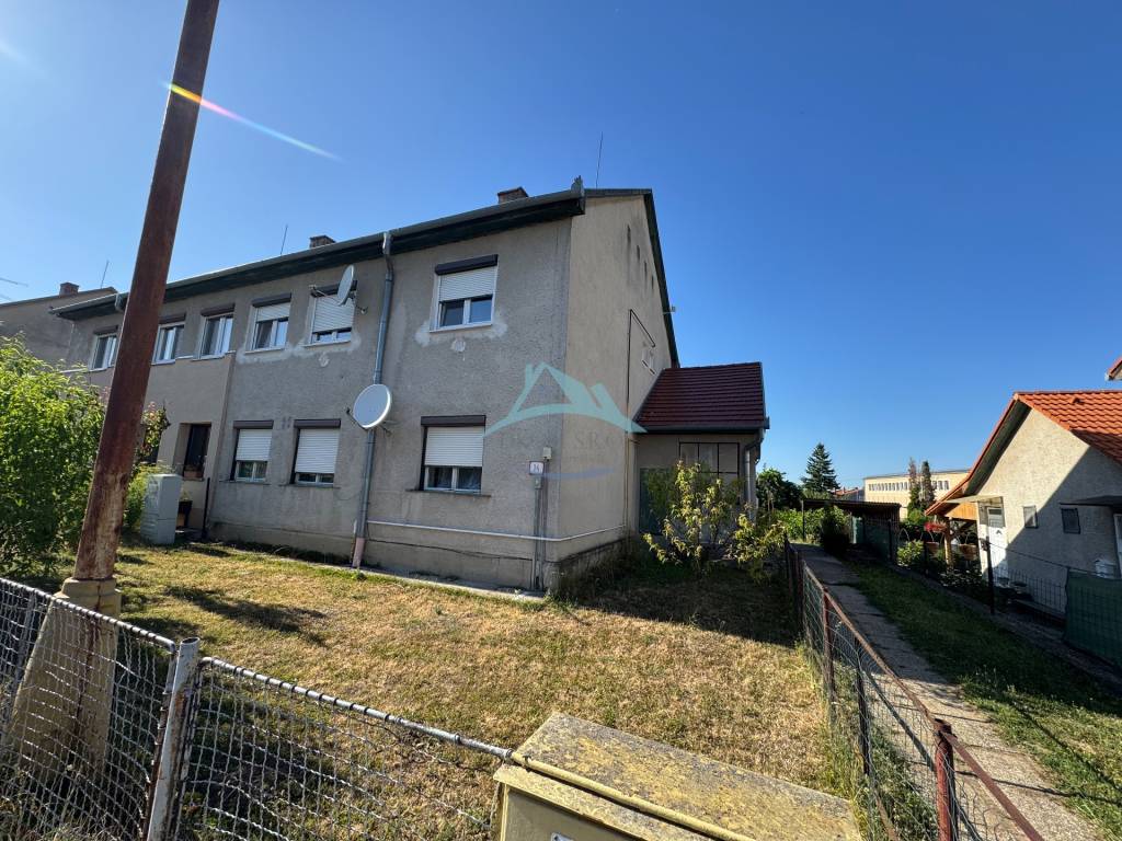 Troj izbový byt na predaj v Šahách