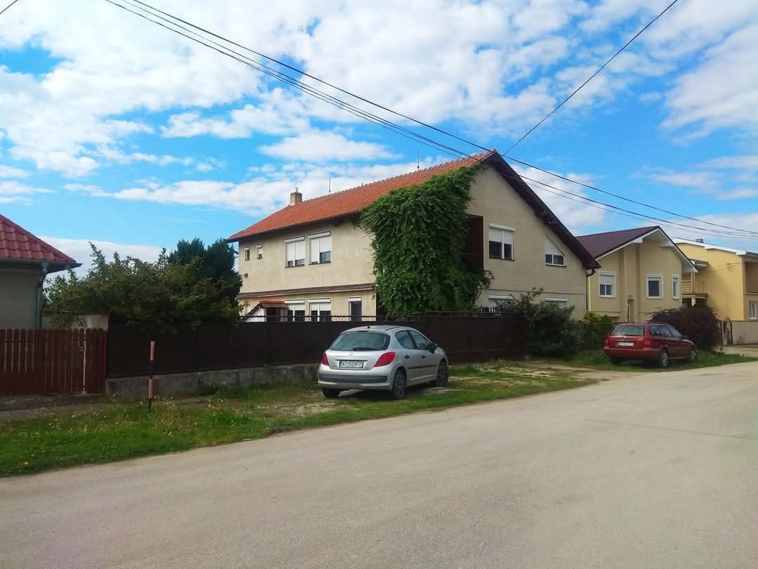 Predám veľký rodinný dom 7 izbový v obci Dolný Ohaj