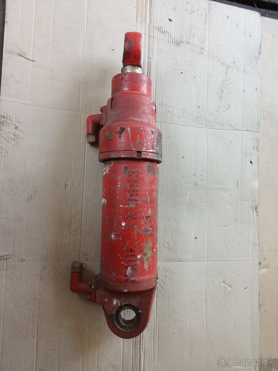 Belarus MTZ hydraulický  valec novy