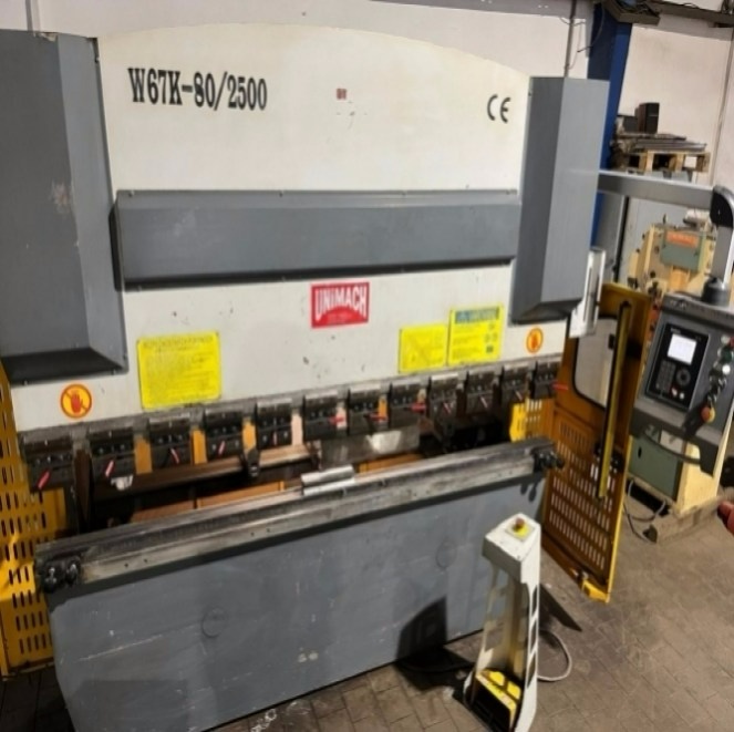HP 80T/2500 CNC ohraňovací lis z druhé ruky