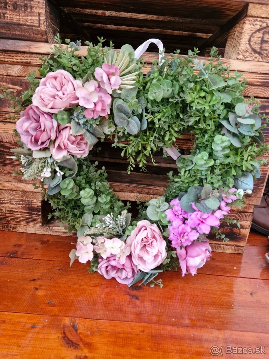 Veniec v tvare srdca