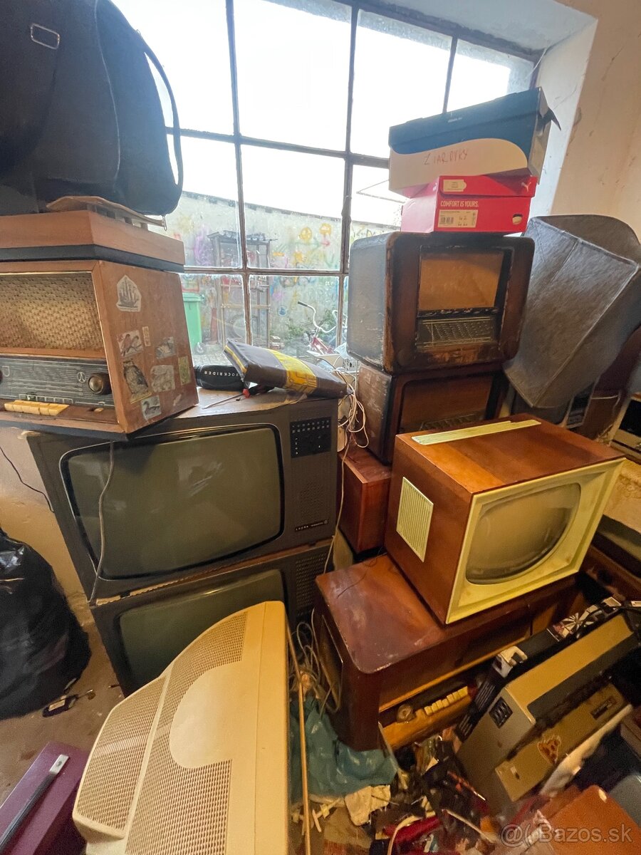 Stare televízory a radia Tesla