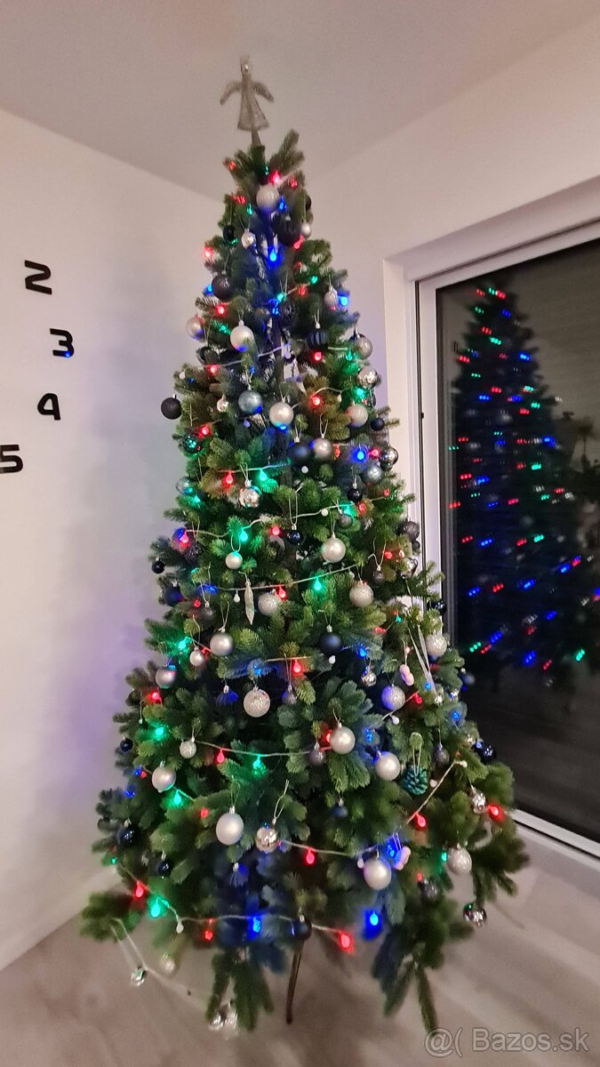 Full 3d vianočný stromček 250cm umelý. Povodna cena 429 EURO