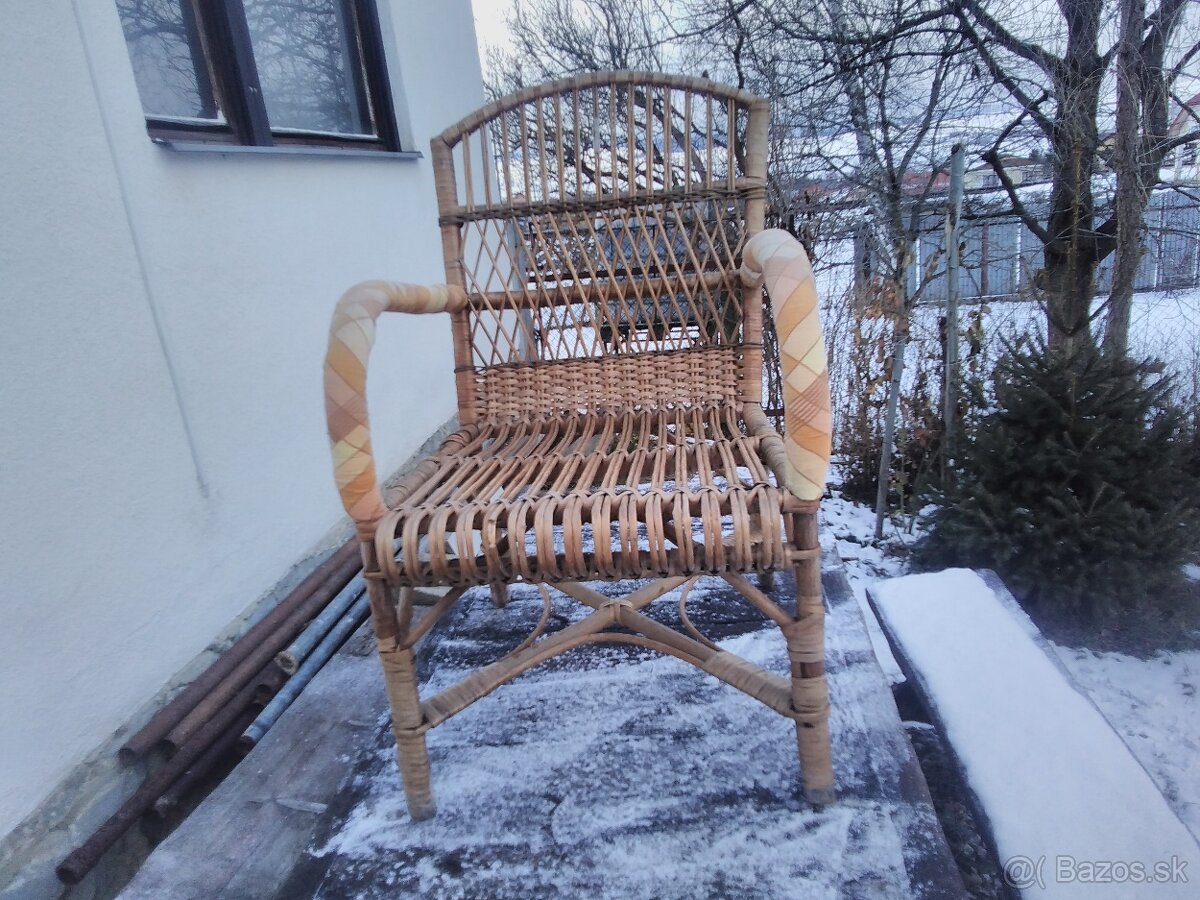 Záhradná stolička
