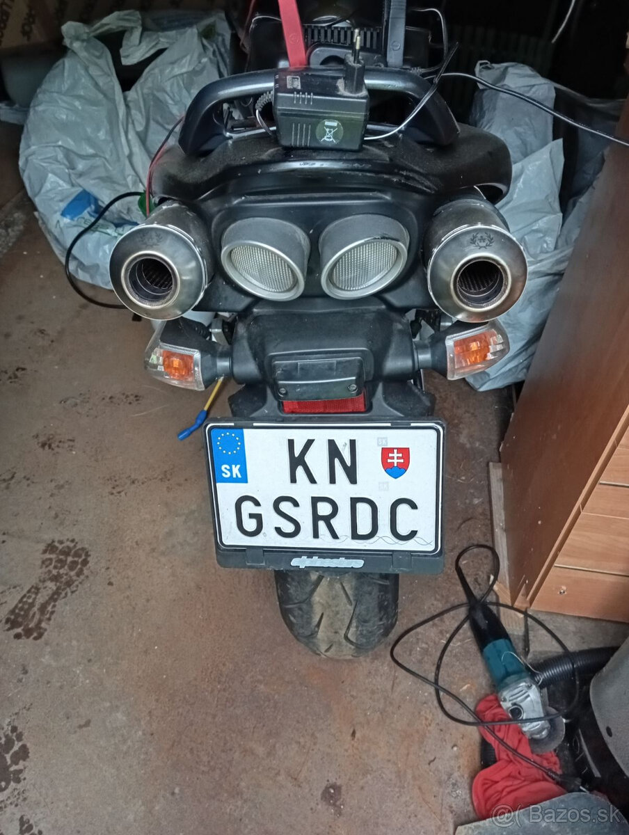 Suzuki Gsr 600