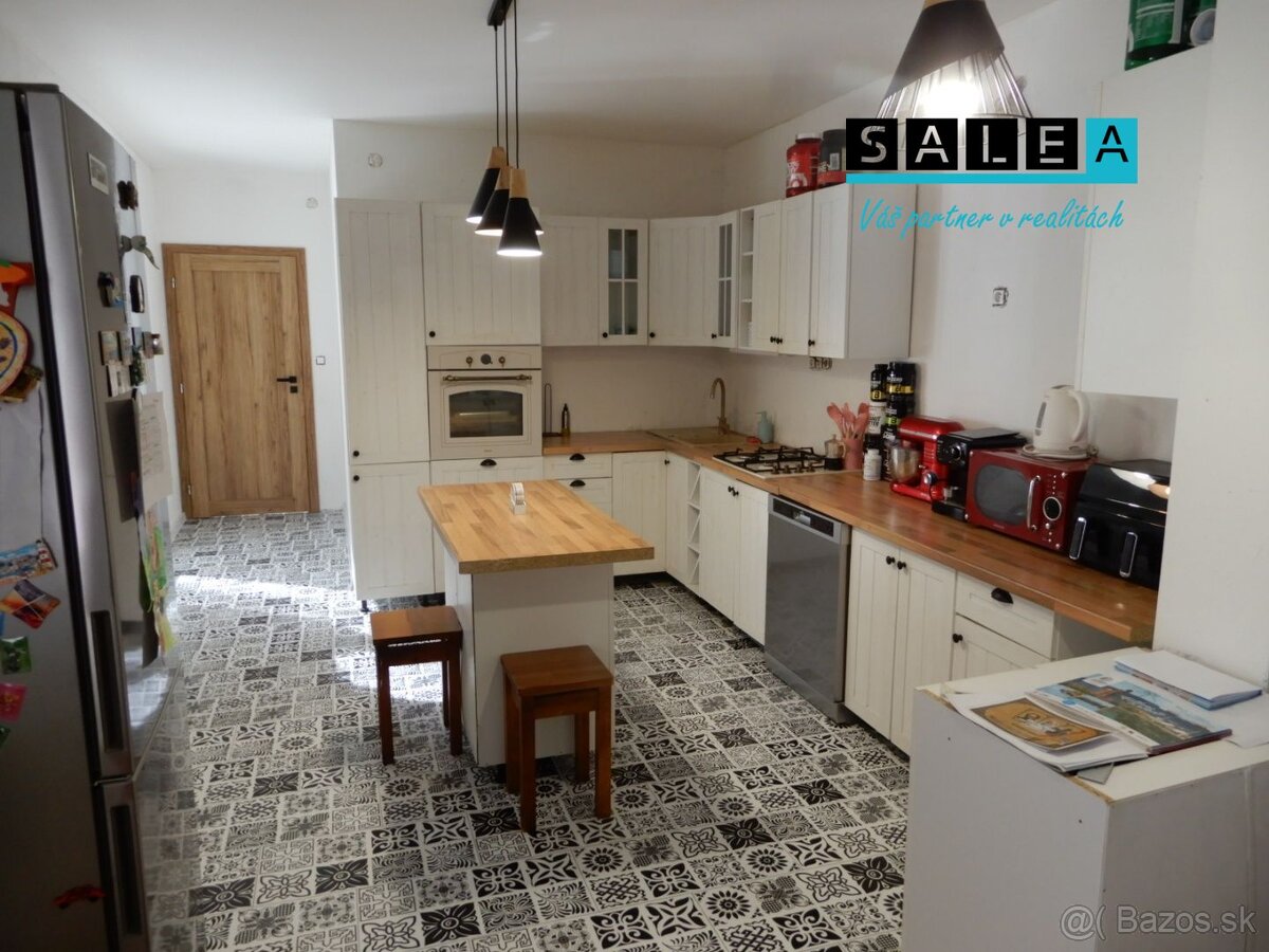 ZNÍŽENÁ CENA Útulný rodinný dom, 120 m2, garáž, rekonštruk