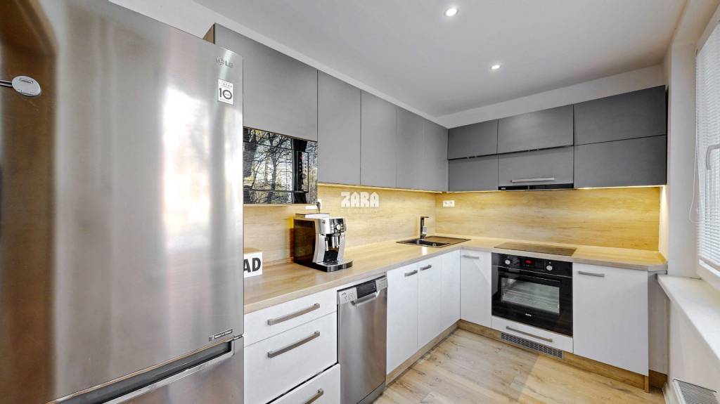 JUH - Miškovecká, 3 izb. byt, 65 m²  + loggia, KR