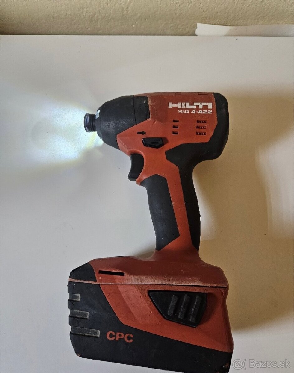 AKU razovy uťahovák HILTI