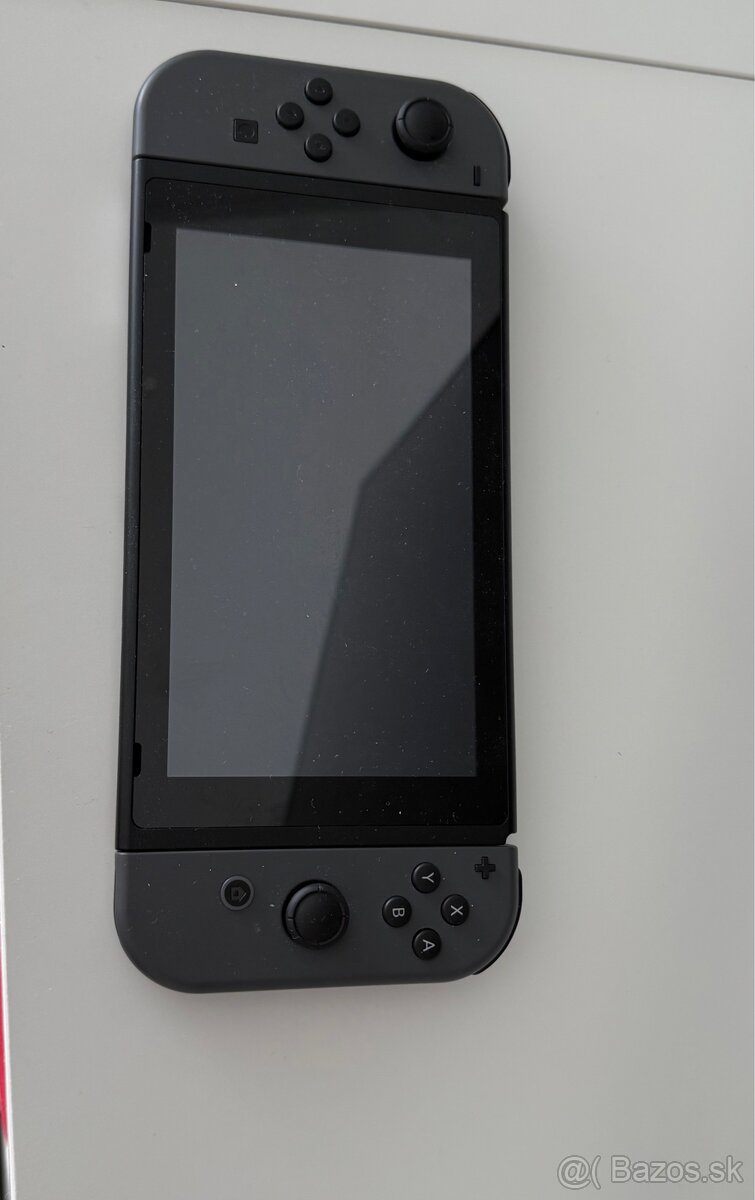 Predám nintendo switch grey joy con