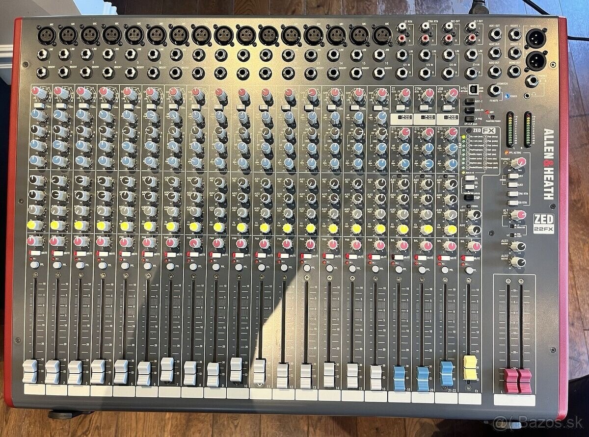 Allen & Heath Zed-22FX s casom