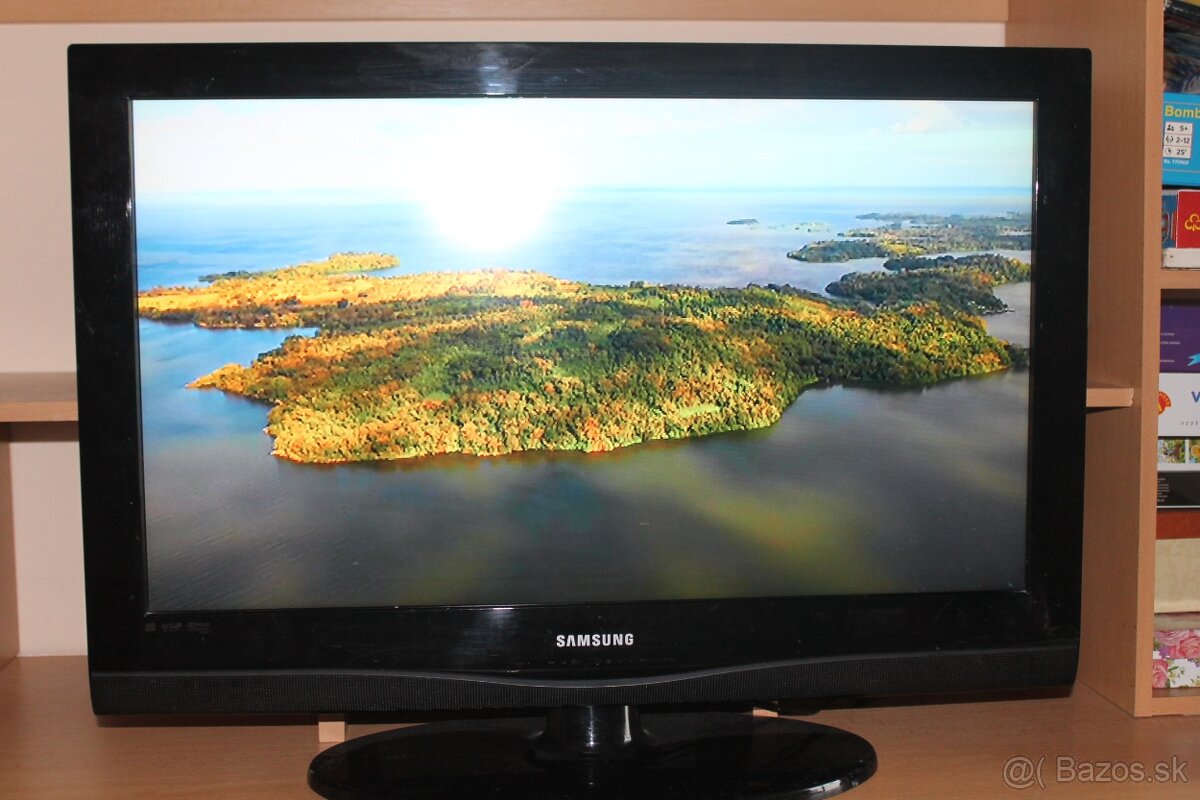 PREDAM TV SAMSUNG LCD 82 CM UHLOPRIECKA