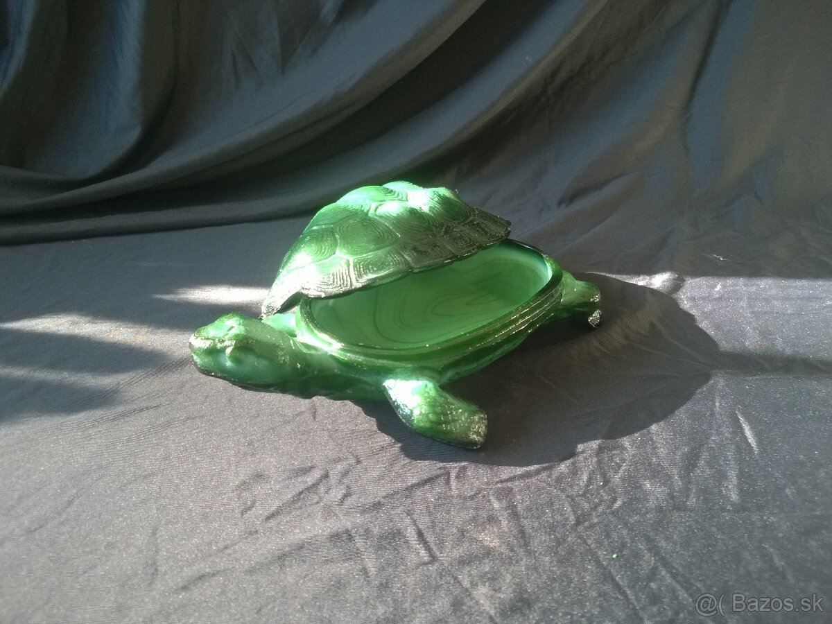 veľká korytnačka  -malachitové sklo
