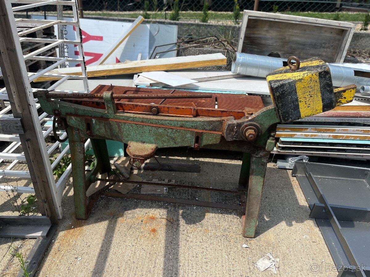 Predám ručný strihací stroj na plech (nožnice na železo)