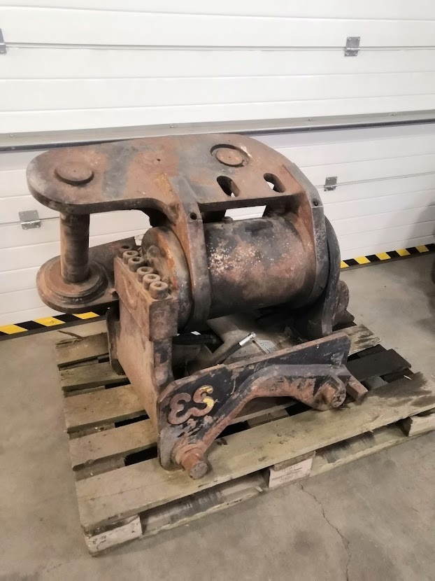 Použitý Powertilt verachtert CW30 CW40 na bager cca 25ton