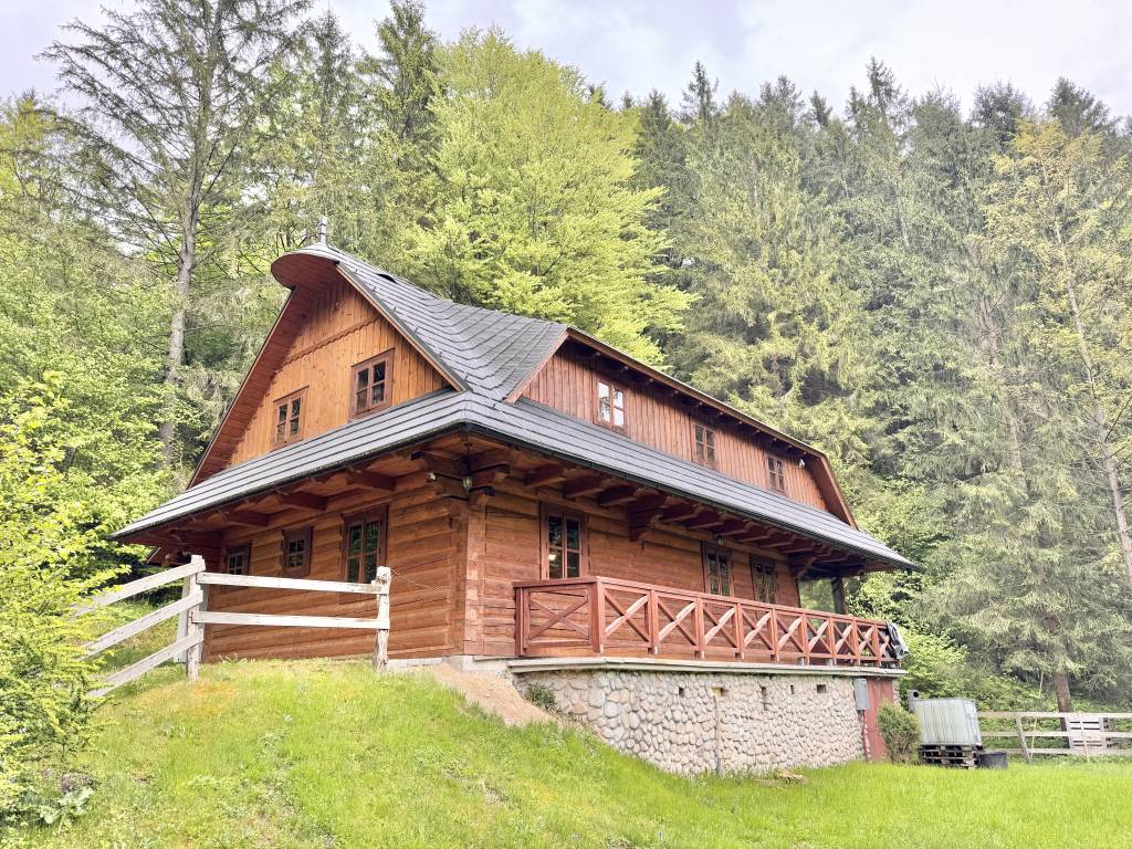 Na predaj Štýlová chata v Malej Lučivnej: Únik do prírody s