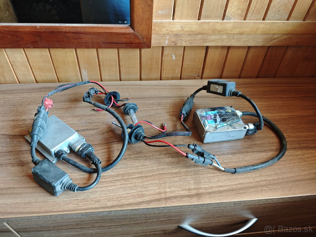 Xenónové výbojky so štartérom