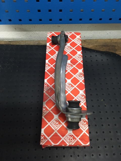 Horné rameno Nissan Tiida, Micra, Note , NV.