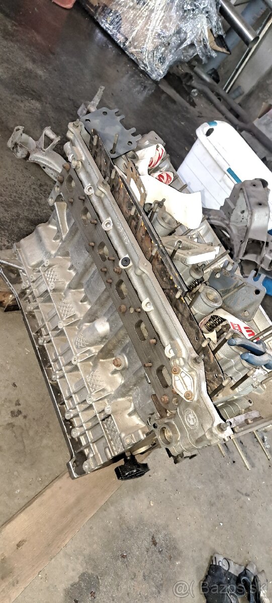 Predám BMW M54B30 motory a diely