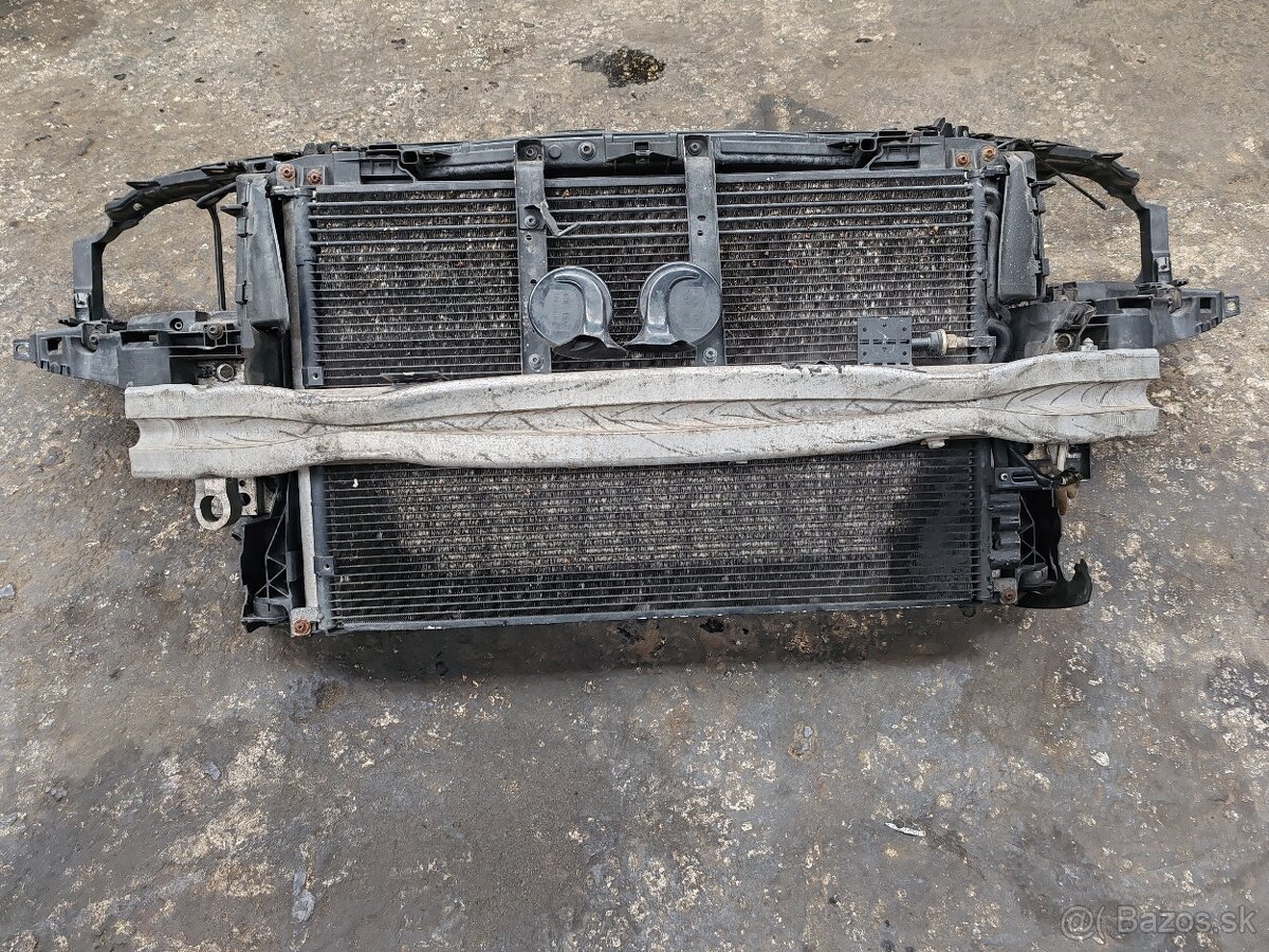Audi A8 D3 4E 4.2 TDI chladičova stena