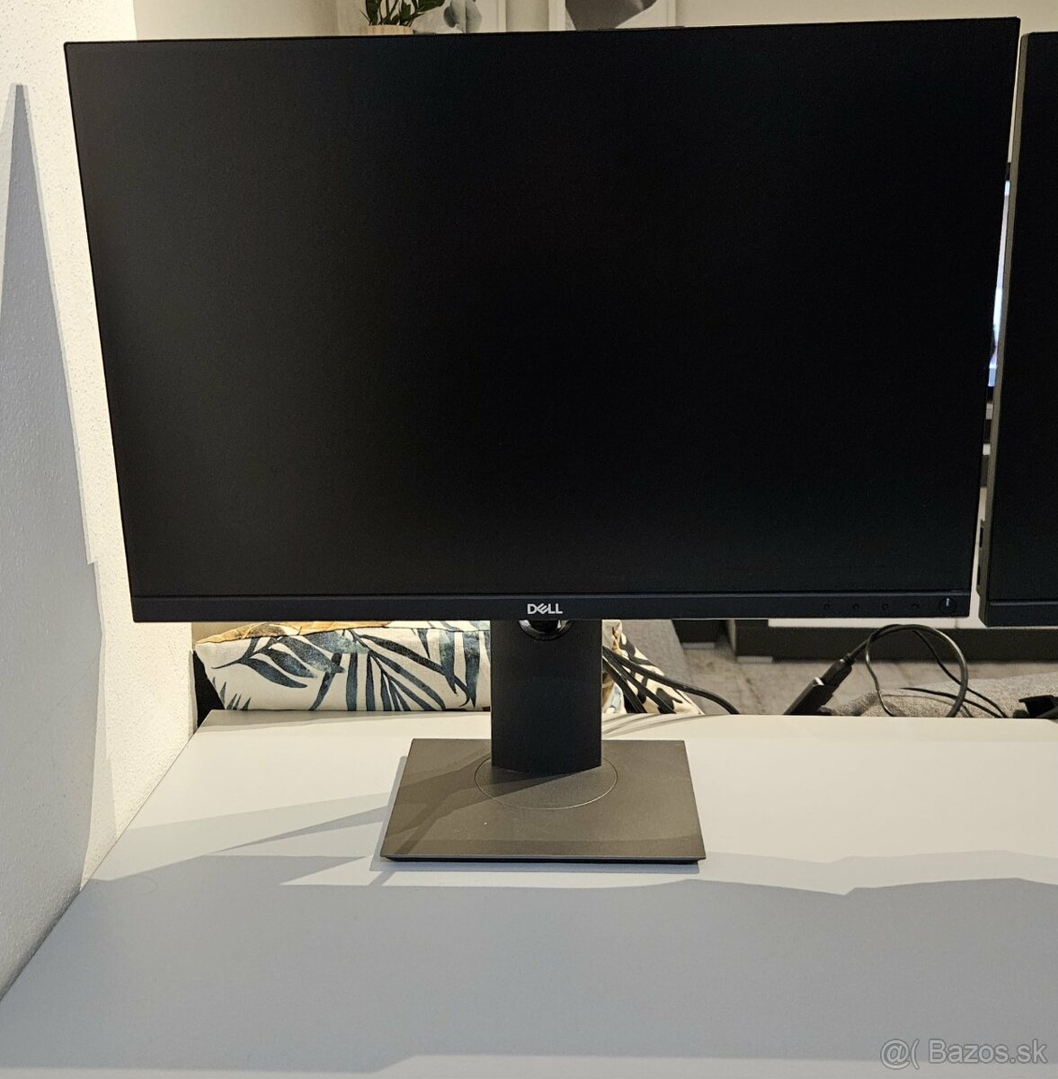 Predám kvalitný 24" Dell monitor