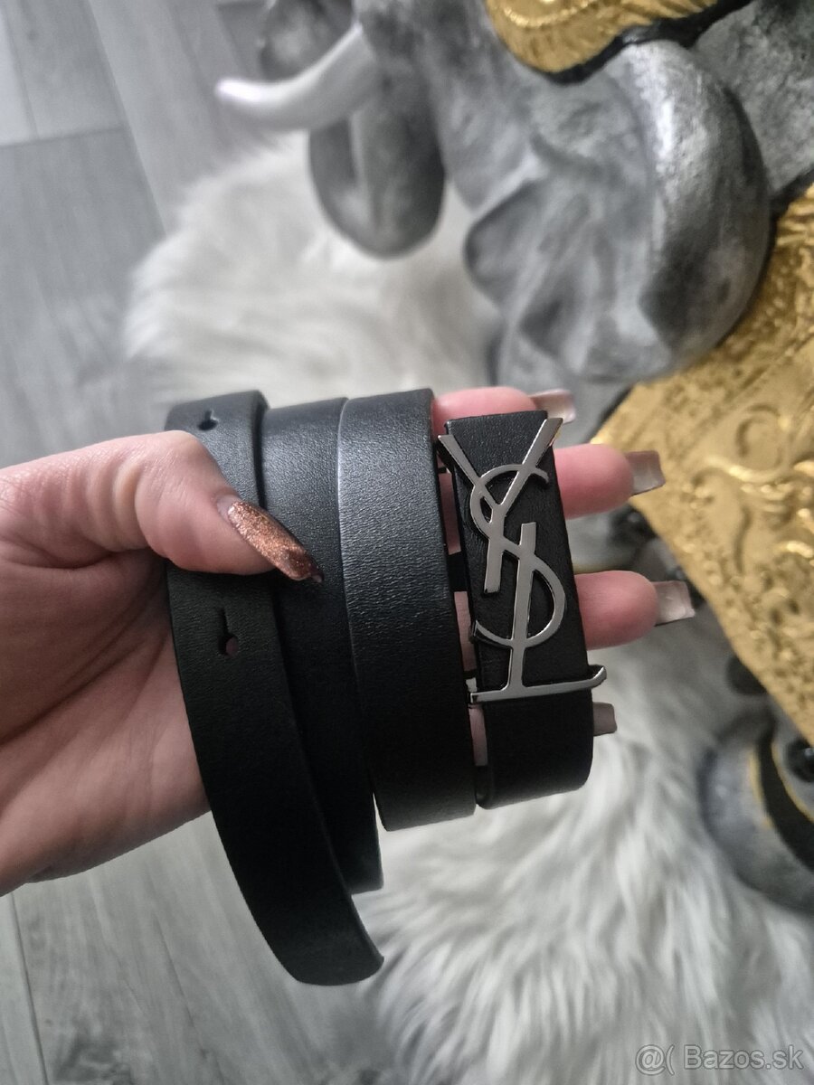 Yves Saint Laurent opasok