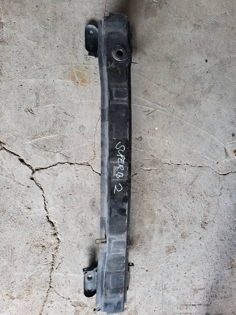 Skoda superb 2 vystuha naraznika 3T0807109C