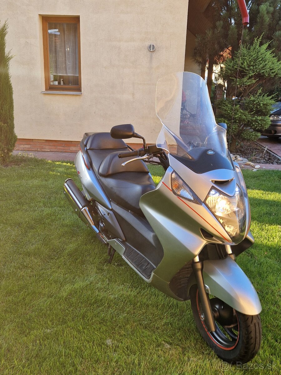 Honda Silverwing 400
