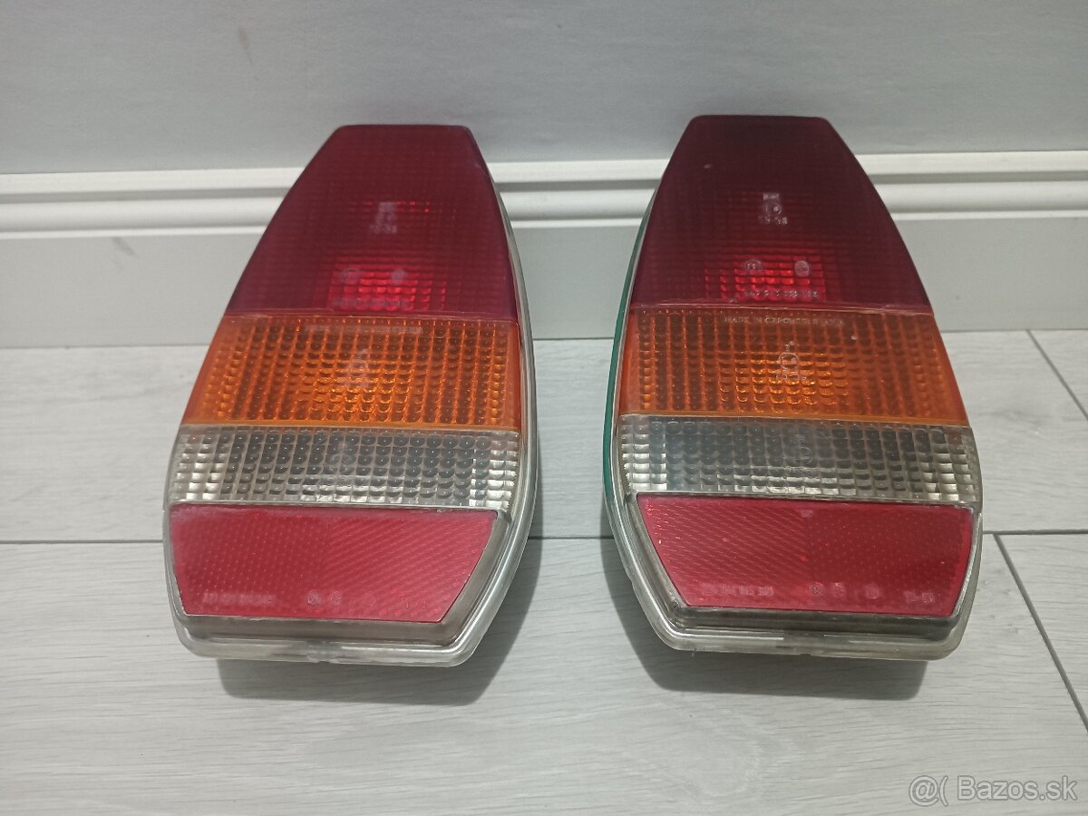 Skoda 105,120 užovka, žehlička zadné svetlá