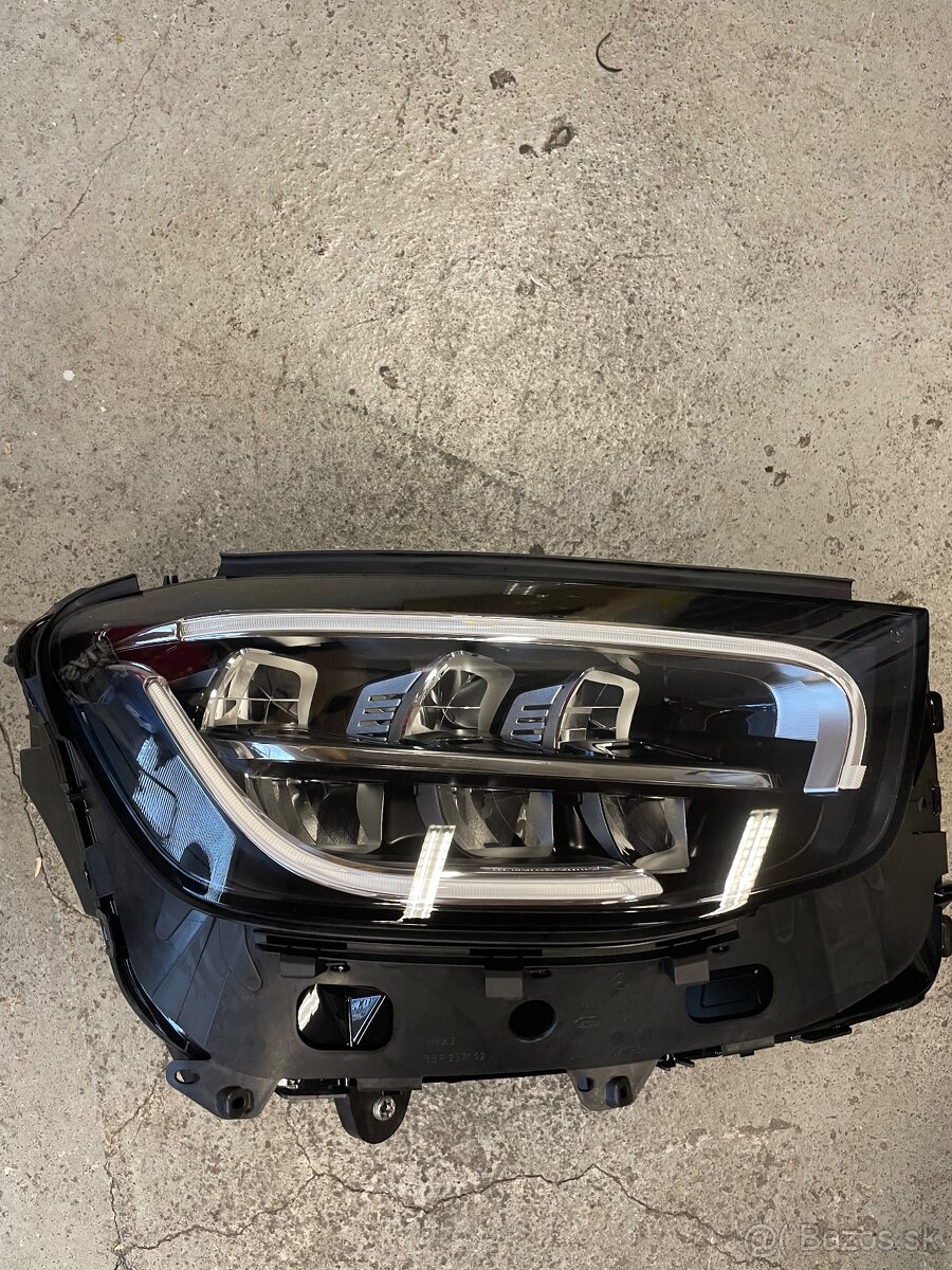 Mercedes glc A2539066403.A2539067001.