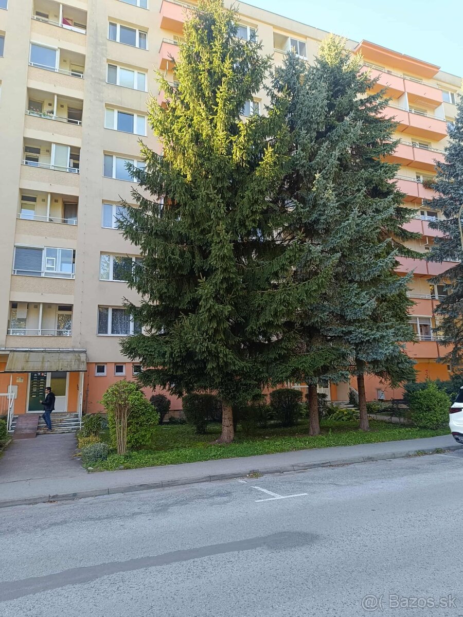 Na predaj 2,5-izbový byt THK, Banská Bystrica