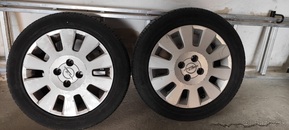 Elektróny  s letnými pneumatikami