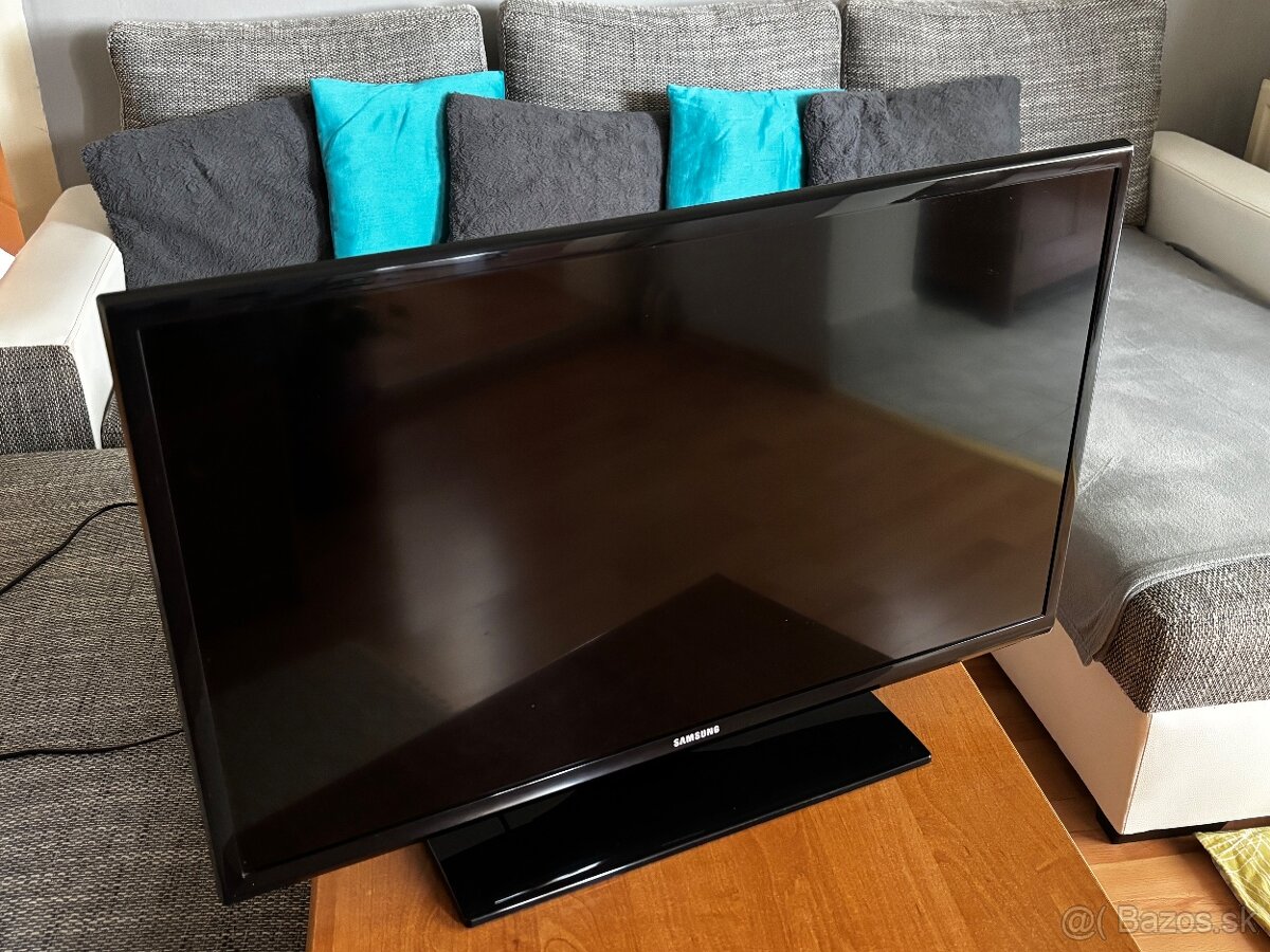 Samsung LED TV – 32” (UE32EH4003W) – plne funkčný