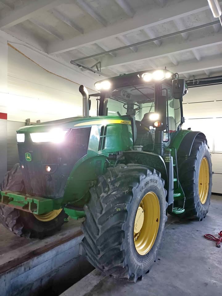2015 John deere 7290 stále aktuálne