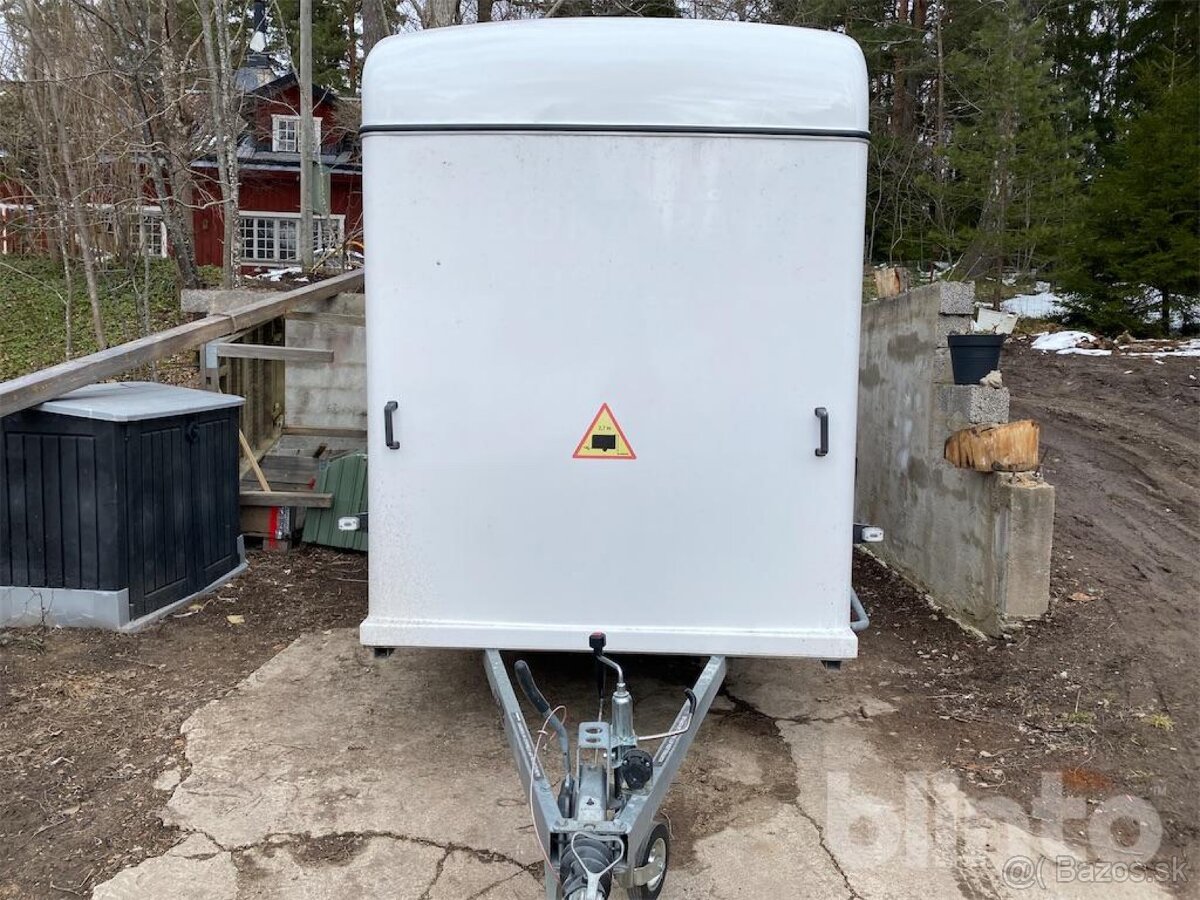 Predám prívesný vozík Bez papierov Dovoz