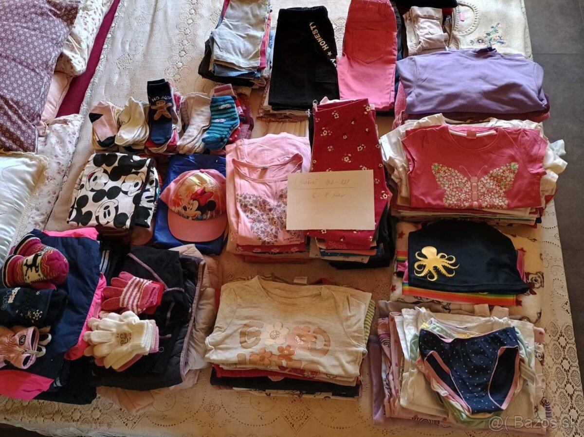 detske oblečenie v. 122/128 cm