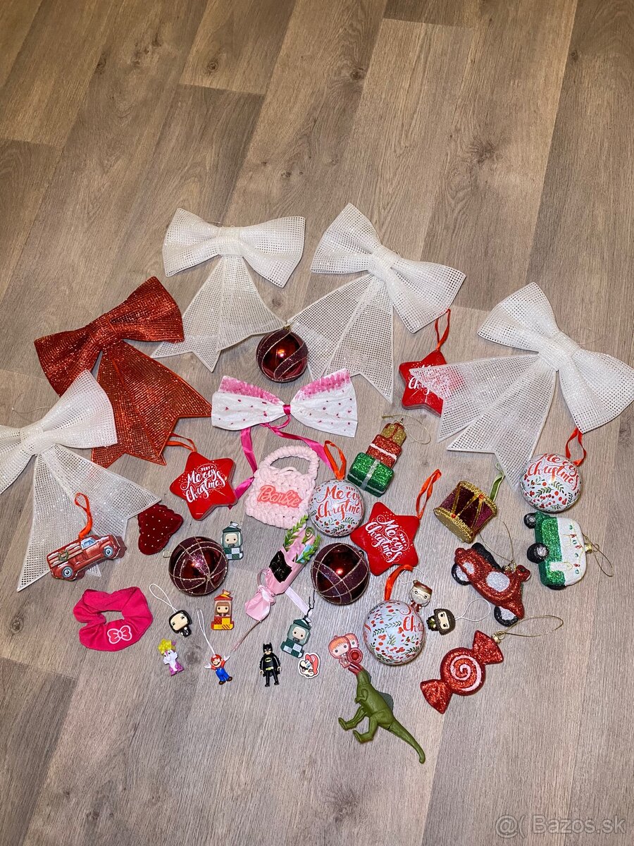 Sada 38 vianočných ozdôb na stromček, v perfektnom stave